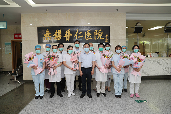 邱泽森高温慰问.jpg 邱泽森高温慰问.jpg